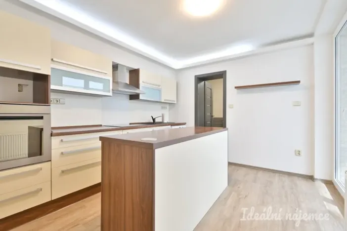 Pronájem bytu 5+kk, Ořechov, Polní, 150 m2