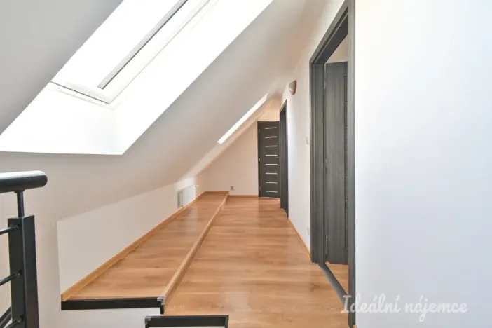 Pronájem bytu 5+kk, Ořechov, Polní, 150 m2