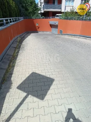 Prodej garážového stání, Praha - Košíře, 15 m2