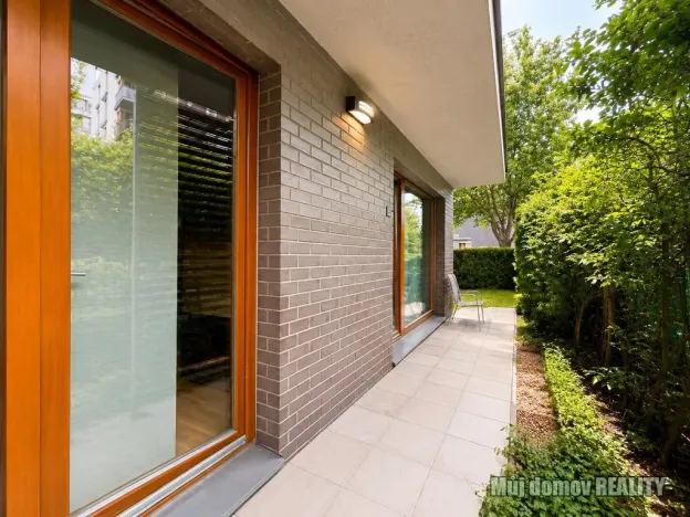 Pronájem bytu 3+kk, Praha - Hrdlořezy, Nad Smetankou, 89 m2