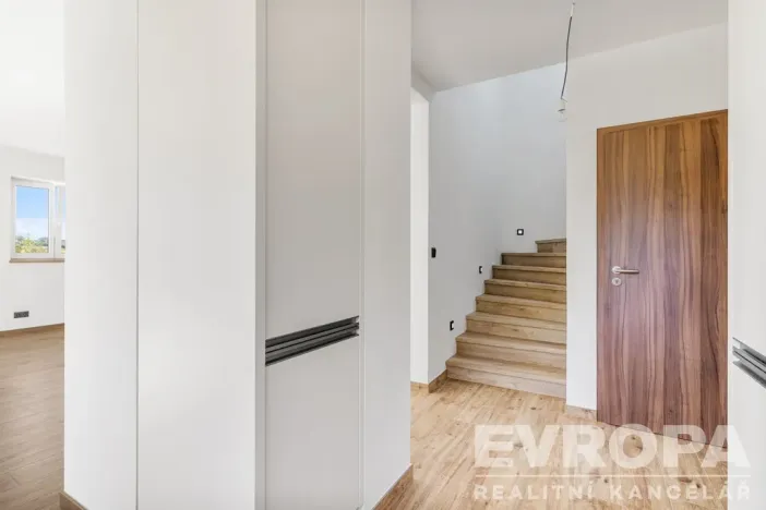 Prodej rodinného domu, Okrouhlice - Chlístov, 169 m2