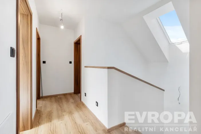 Prodej rodinného domu, Okrouhlice - Chlístov, 169 m2