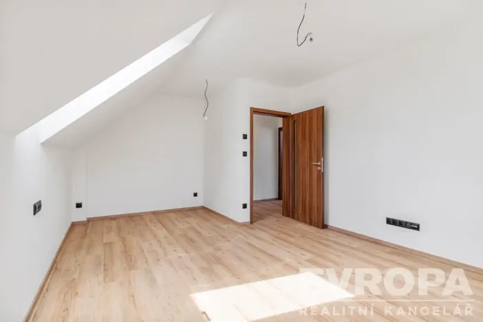 Prodej rodinného domu, Okrouhlice - Chlístov, 169 m2