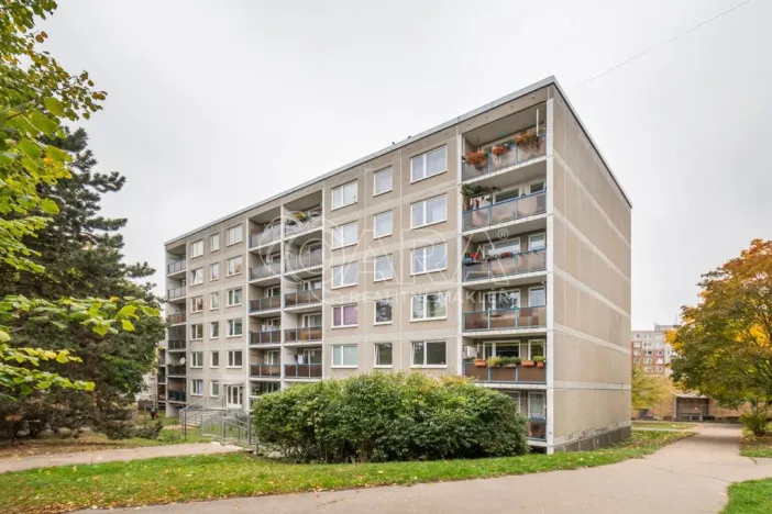 Pronájem bytu 1+kk, Praha - Hloubětín, Slévačská, 29 m2