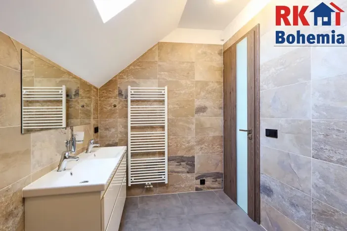 Pronájem bytu 4+kk, Doubravčice, K Jízdárně, 184 m2