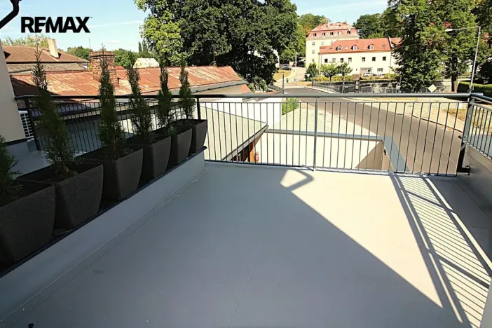 Pronájem bytu 1+kk, Chrastava, náměstí 1. máje, 31 m2