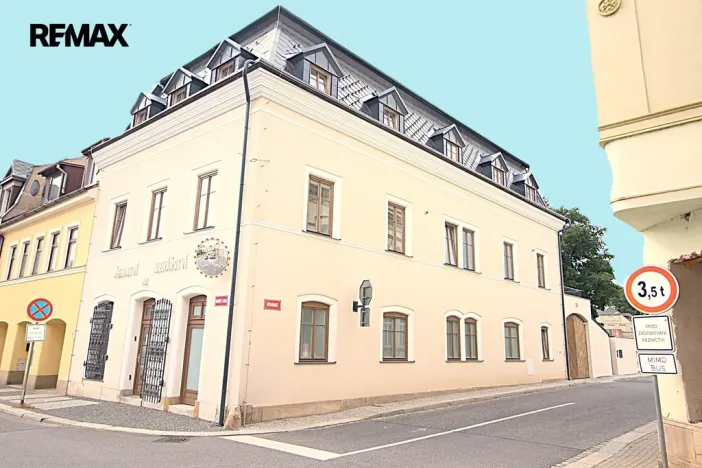 Pronájem bytu 1+kk, Chrastava, náměstí 1. máje, 31 m2