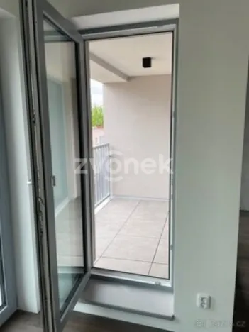 Pronájem bytu 1+kk, Zlín, Sadová, 36 m2