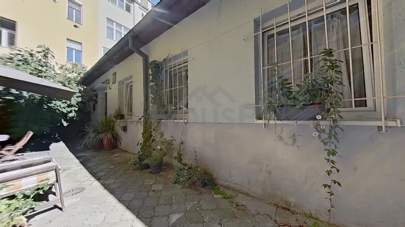 Prodej bytu 2+1, Praha - Karlín, Pernerova, 81 m2