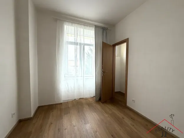 Pronájem bytu 2+kk, Praha - Břevnov, Bělohorská, 45 m2