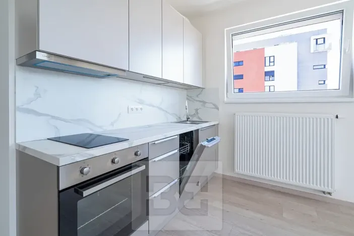 Pronájem bytu 1+kk, Praha - Vysočany, Poděbradská, 32 m2