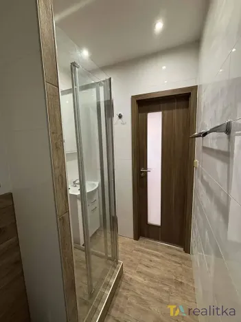 Pronájem bytu 2+kk, Karviná, Slovenská, 37 m2