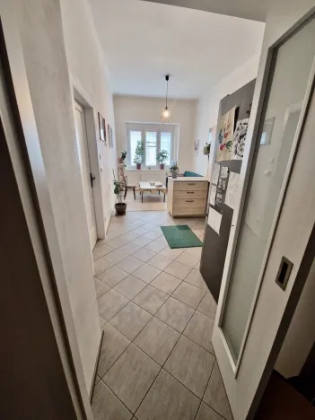 Pronájem bytu 2+kk, Praha, Na hroudě, 47 m2