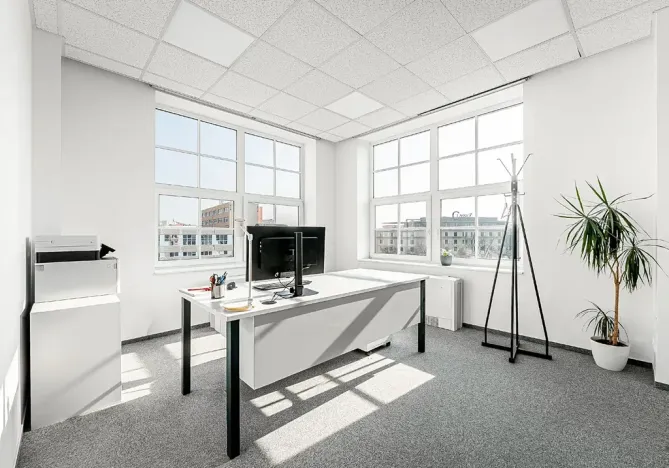 Pronájem kanceláře, Praha - Holešovice, U Uranie, 500 m2