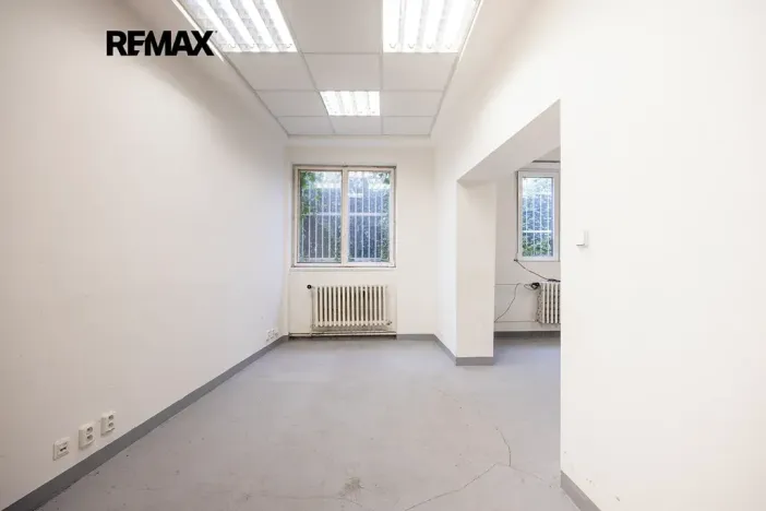Pronájem skladu, Rudná, Masarykova, 1270 m2