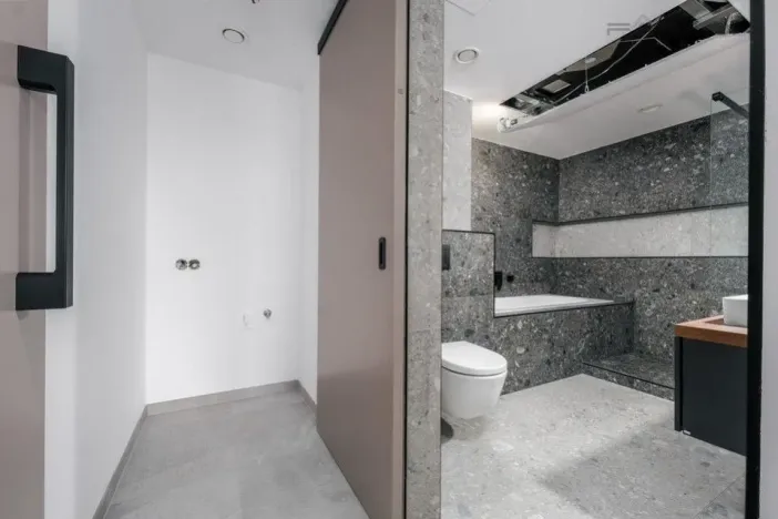 Prodej bytu 2+kk, Praha - Vysočany, Spojovací, 87 m2