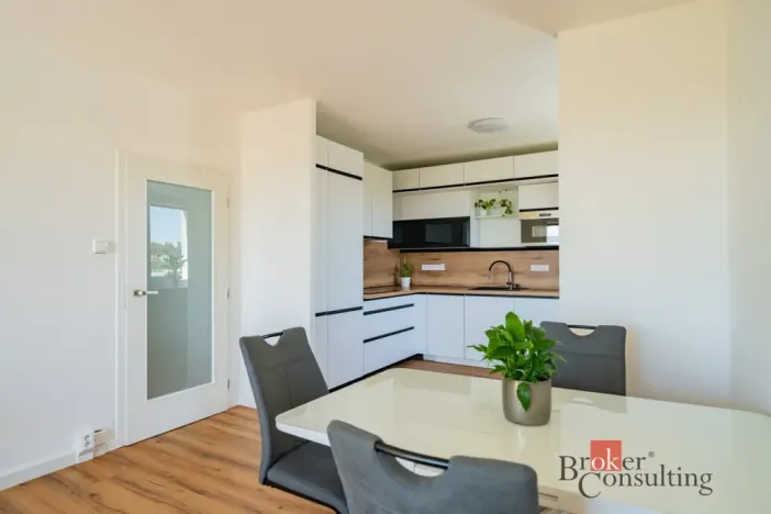Pronájem bytu 3+kk, Praha - Černý Most, Bryksova, 72 m2