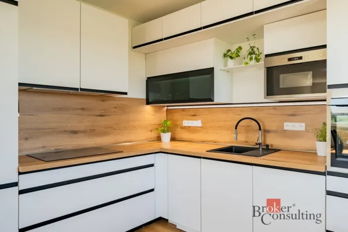 Pronájem bytu 3+kk, Praha - Černý Most, Bryksova, 72 m2