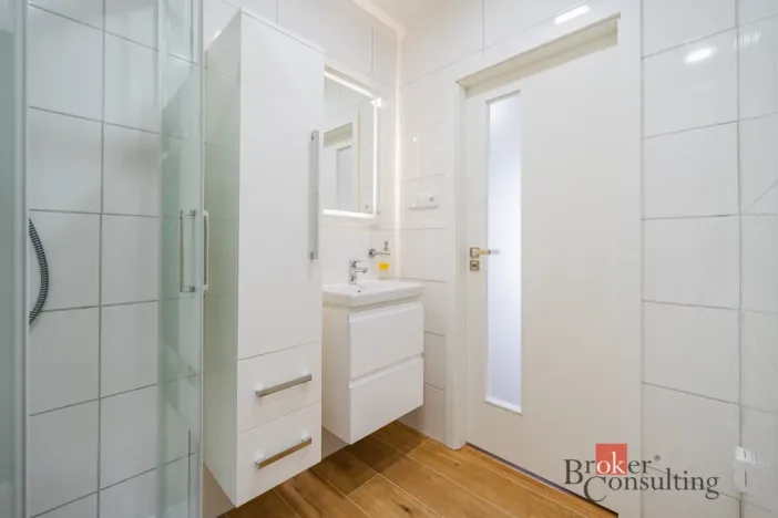Pronájem bytu 3+kk, Praha - Černý Most, Bryksova, 72 m2