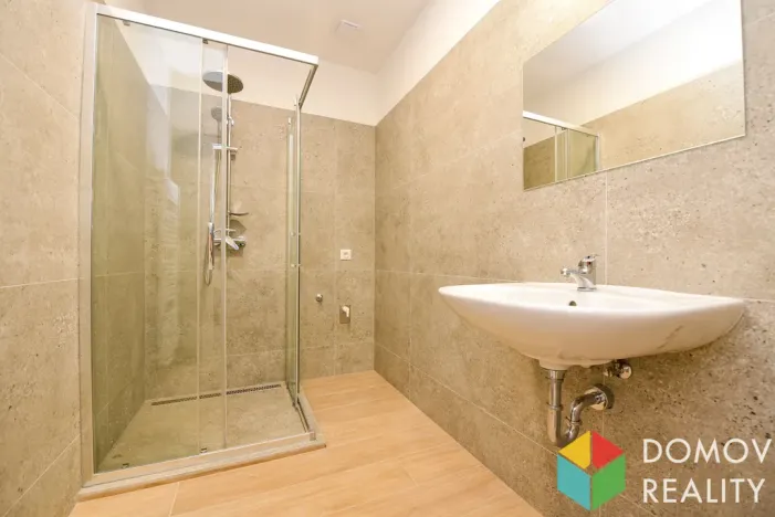 Pronájem bytu 2+kk, Praha, Na dolinách, 45 m2