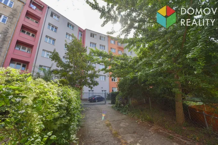 Pronájem bytu 2+kk, Praha, Na dolinách, 45 m2