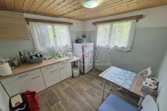 Prodej chaty, Černolice, V Dolečku, 38 m2