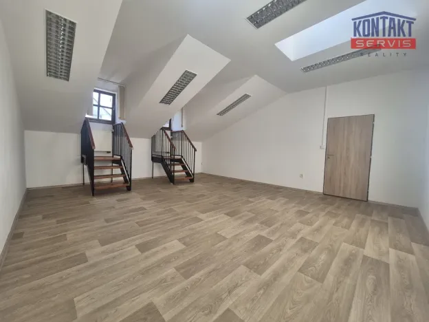 Pronájem bytu 2+1, České Budějovice, nám. Přemysla Otakara II., 98 m2