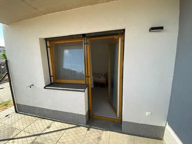 Pronájem bytu 2+kk, Znojmo, Třešňová, 59 m2