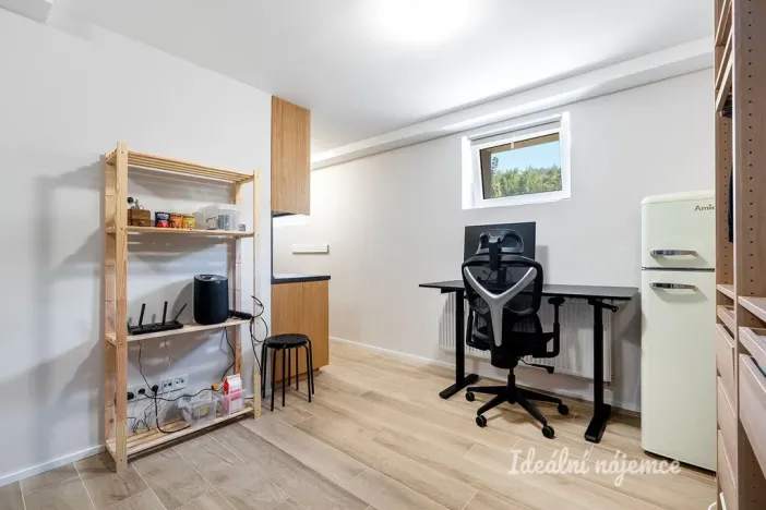 Pronájem bytu 1+kk, Vrané nad Vltavou, Nádražní, 29 m2