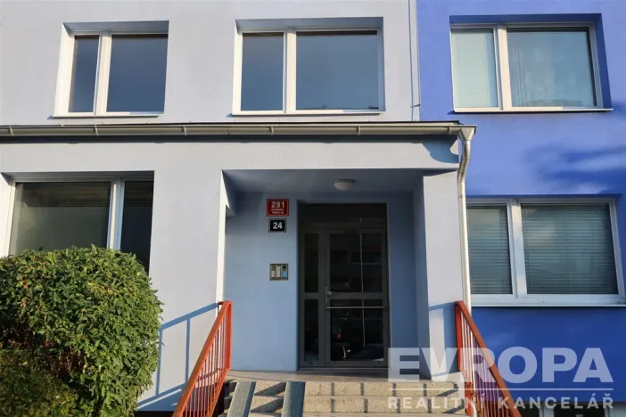 Prodej bytu 3+1, Praha - Petrovice, Rezlerova, 71 m2