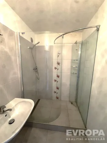 Prodej bytu 3+1, Praha - Petrovice, Rezlerova, 71 m2