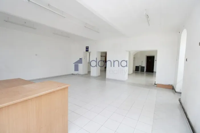 Pronájem obchodního prostoru, Praha, Na losách, 120 m2
