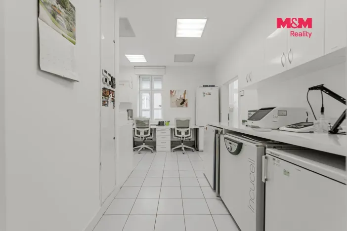 Prodej obchodního prostoru, Ostrava - Vítkovice, Kořenského, 374 m2