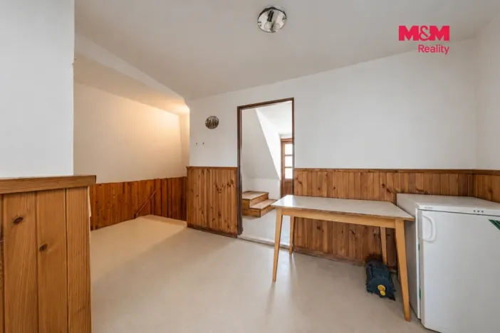 Prodej rodinného domu, Rataje nad Sázavou - Mirošovice, 210 m2