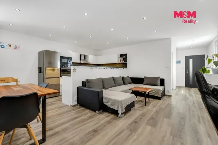 Prodej bytu 3+kk, Králův Dvůr, Pod Hájem, 76 m2