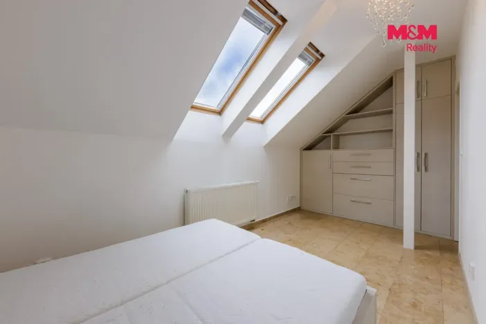 Pronájem bytu 4+kk, Karlovy Vary - Stará Role, Husova, 70 m2