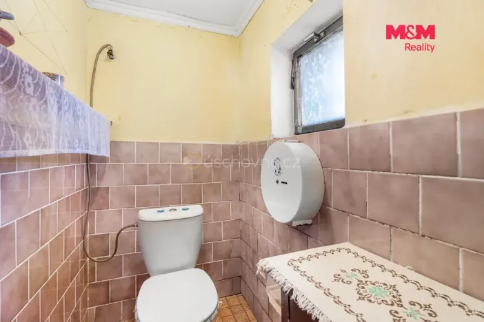 Prodej rodinného domu, Spomyšl, 350 m2