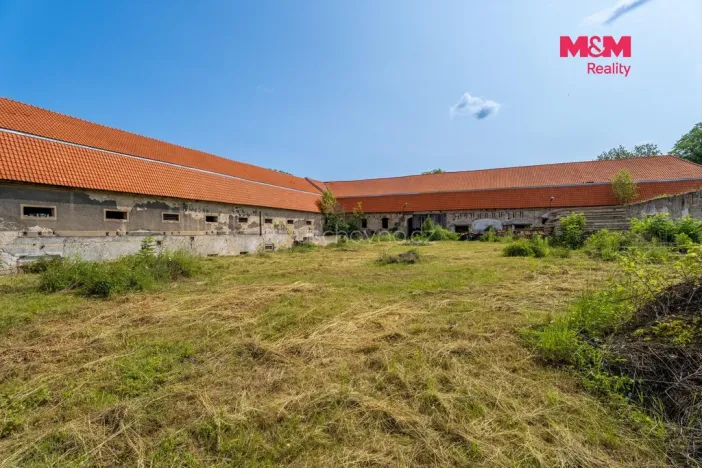 Prodej historického objektu, Zvoleněves, 5000 m2