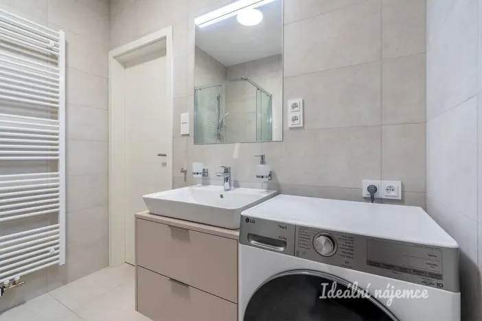 Pronájem bytu 1+kk, Praha - Čakovice, Danielova, 40 m2