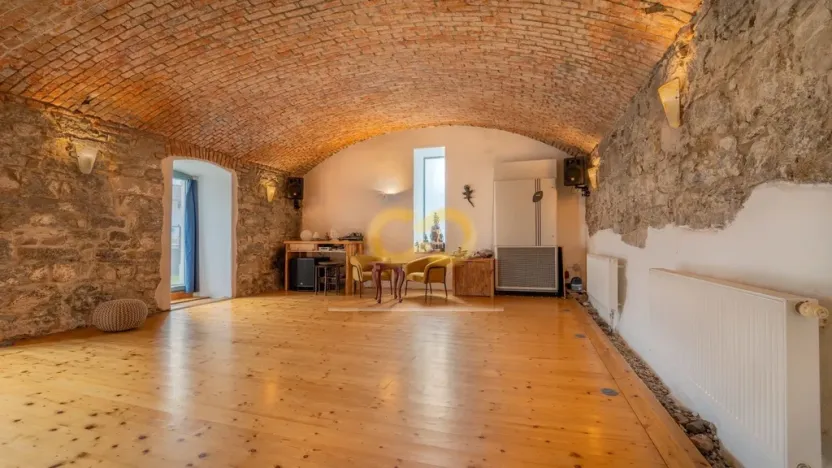 Prodej rodinného domu, Uzeničky - Černívsko, 590 m2