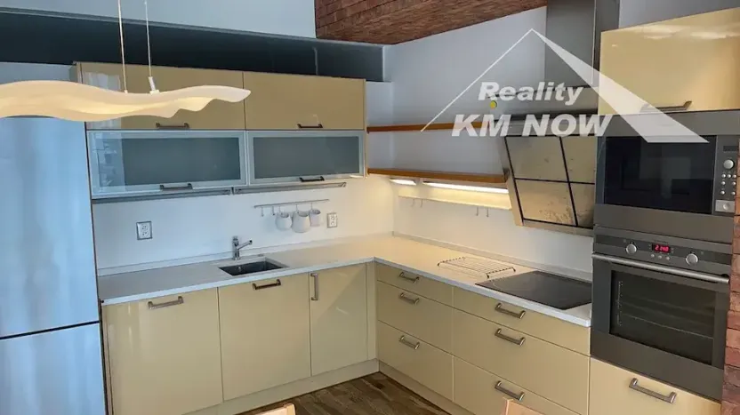 Pronájem bytu 3+kk, Kroměříž, náměstí Míru, 94 m2