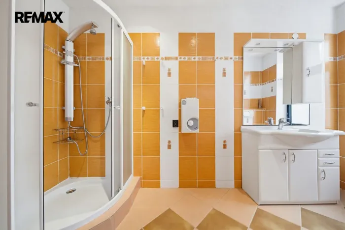 Prodej rodinného domu, Abertamy, Pražská, 220 m2