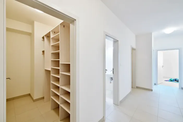 Pronájem bytu 3+kk, Praha - Karlín, U Mlýnského kanálu, 82 m2