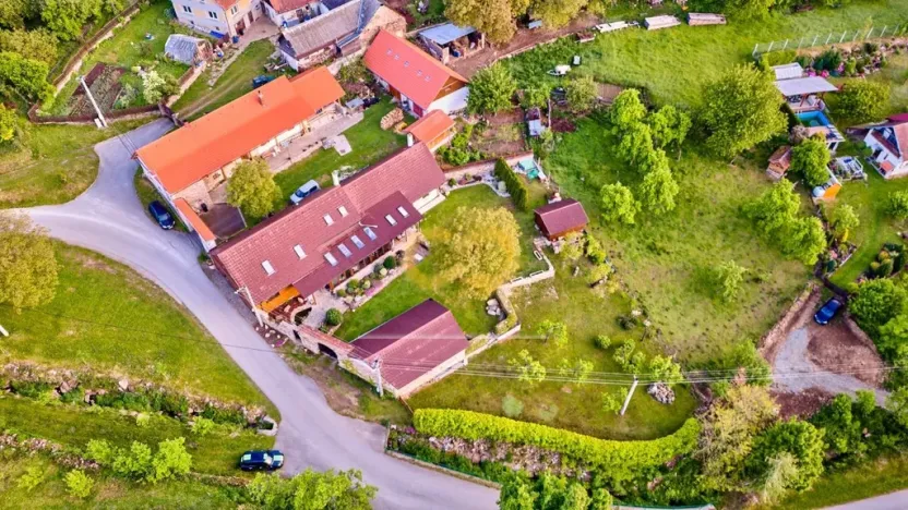 Prodej rodinného domu, Bušanovice - Horní Nakvasovice, 300 m2