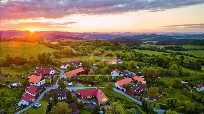 Prodej rodinného domu, Bušanovice - Horní Nakvasovice, 300 m2