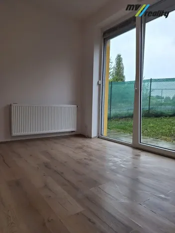 Pronájem bytu 2+kk, Milovice, Armádní, 52 m2
