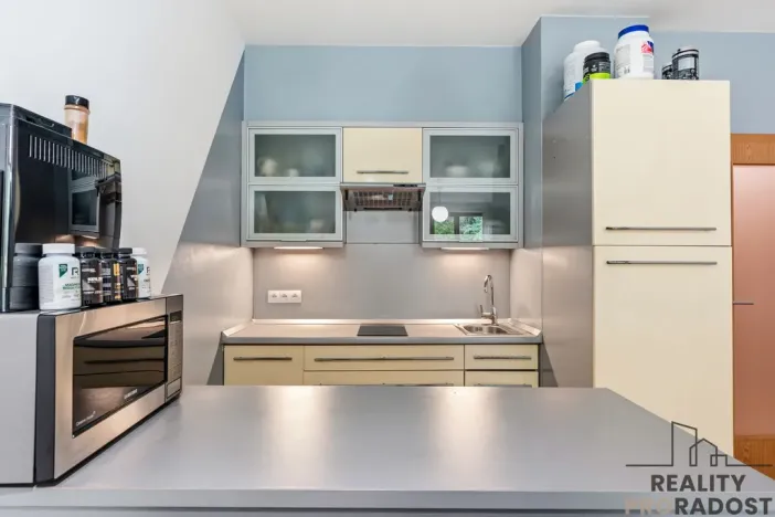 Pronájem bytu 2+kk, Praha - Vokovice, K Červenému vrchu, 63 m2