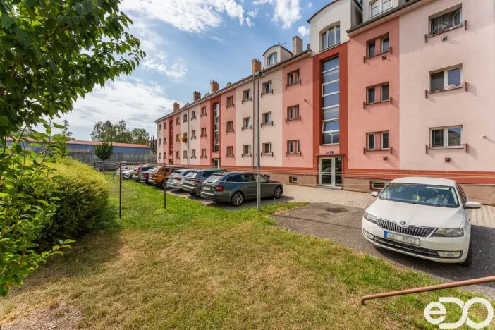 Prodej bytu 3+kk, Praha - Uhříněves, V bytovkách, 50 m2