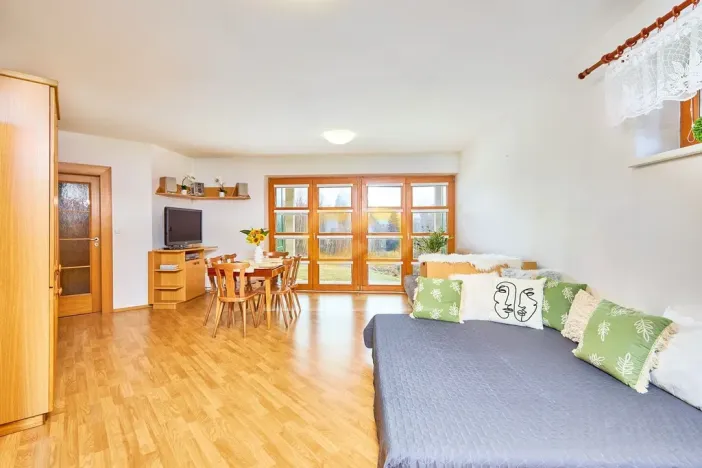 Prodej bytu 1+kk, Horní Planá, Jenišov, 43 m2