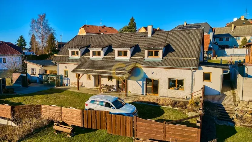 Prodej rodinného domu, Černá v Pošumaví, 320 m2